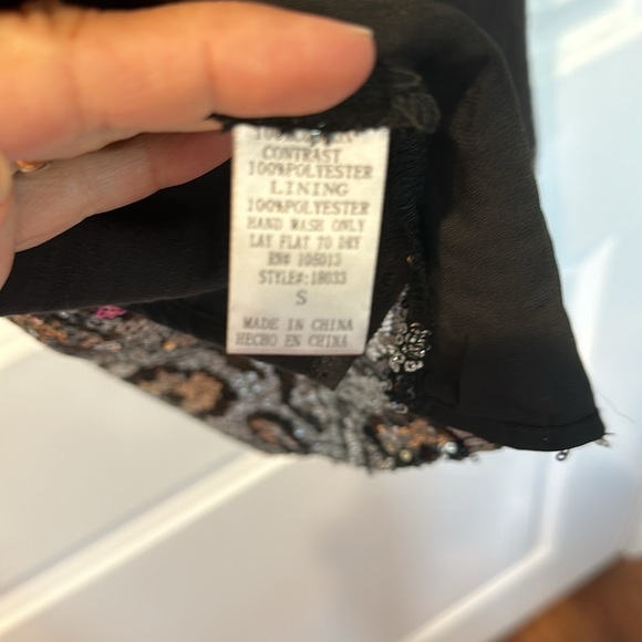 Savanna Jane Small Sequin and Embroidered Top Blouse. Black & Silver - Picture 5 of 5